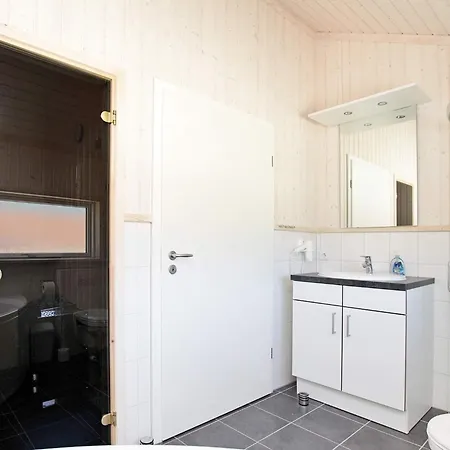 Vakantiehuis With Summer Terrace *